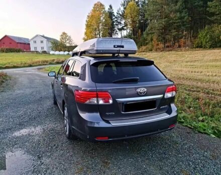 Синий Тойота Авенсис, объемом двигателя 1.8 л и пробегом 93 тыс. км за 4300 $, фото 5 на Automoto.ua