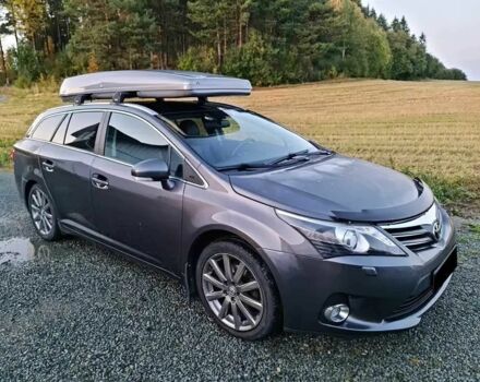 Синий Тойота Авенсис, объемом двигателя 1.8 л и пробегом 93 тыс. км за 4300 $, фото 2 на Automoto.ua