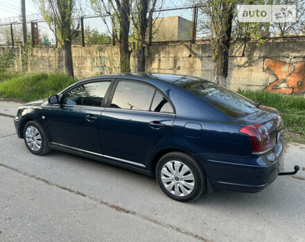 Синий Тойота Авенсис, объемом двигателя 2 л и пробегом 220 тыс. км за 4950 $, фото 2 на Automoto.ua
