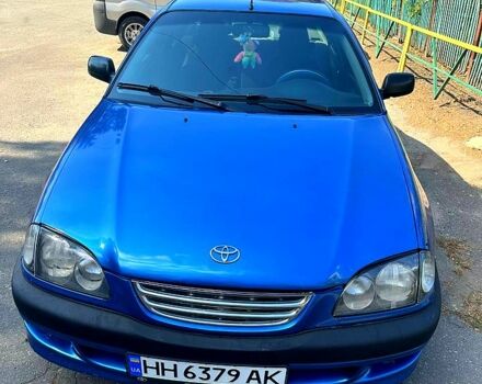 Синий Тойота Авенсис, объемом двигателя 1.8 л и пробегом 378 тыс. км за 3300 $, фото 1 на Automoto.ua