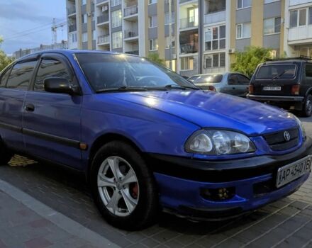 Синий Тойота Авенсис, объемом двигателя 1.6 л и пробегом 351 тыс. км за 3400 $, фото 1 на Automoto.ua