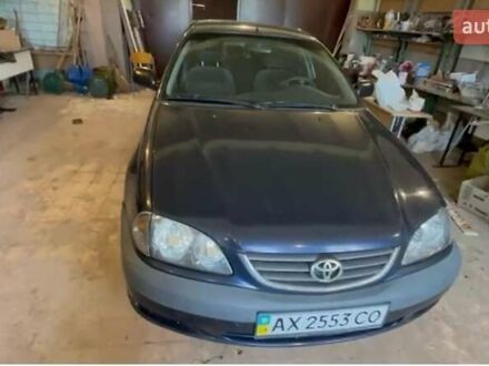 Синій Тойота Авенсіс, об'ємом двигуна 1.8 л та пробігом 200 тис. км за 2500 $, фото 1 на Automoto.ua