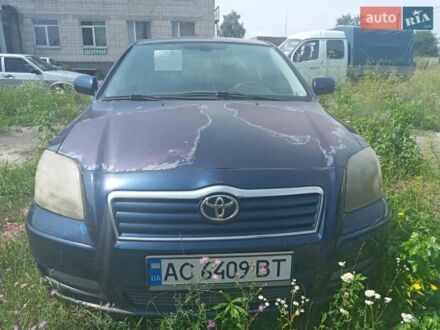 Синий Тойота Авенсис, объемом двигателя 1.8 л и пробегом 230 тыс. км за 2850 $, фото 1 на Automoto.ua