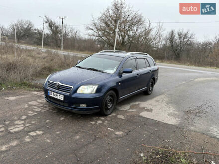 Синий Тойота Авенсис, объемом двигателя 1.79 л и пробегом 322 тыс. км за 5500 $, фото 1 на Automoto.ua