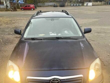 Синий Тойота Авенсис, объемом двигателя 2 л и пробегом 300 тыс. км за 1883 $, фото 1 на Automoto.ua