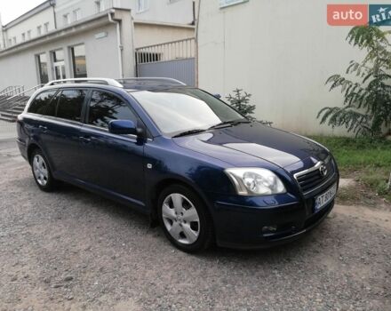 Синий Тойота Авенсис, объемом двигателя 1.79 л и пробегом 235 тыс. км за 5000 $, фото 1 на Automoto.ua