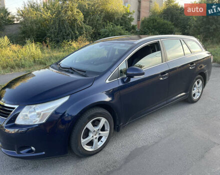 Синий Тойота Авенсис, объемом двигателя 2 л и пробегом 270 тыс. км за 7700 $, фото 1 на Automoto.ua