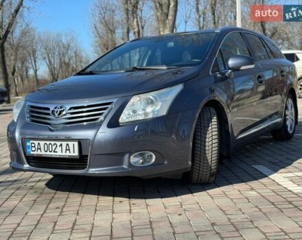 Синий Тойота Авенсис, объемом двигателя 1.99 л и пробегом 150 тыс. км за 11500 $, фото 1 на Automoto.ua