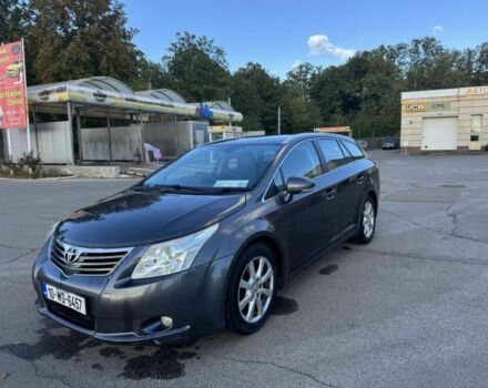 Синий Тойота Авенсис, объемом двигателя 2 л и пробегом 240 тыс. км за 3750 $, фото 1 на Automoto.ua