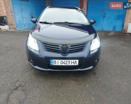Синий Тойота Авенсис, объемом двигателя 1.8 л и пробегом 255 тыс. км за 8200 $, фото 1 на Automoto.ua
