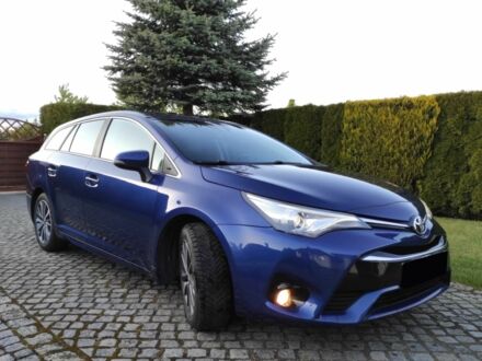 Тойота Авенсис 2016 в Ровно на Automoto.ua Синий Тойота Авенсис, объемом двигателя 2 л и пробегом 83 тыс. км за 4000 $, фото 1 на Automoto.ua