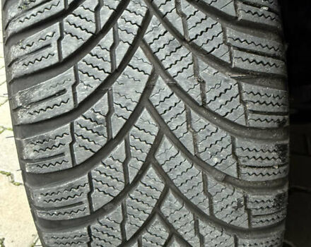 Зелений Тойота Авенсіс, об'ємом двигуна 1.8 л та пробігом 220 тис. км за 3999 $, фото 14 на Automoto.ua