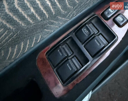 Зелений Тойота Авенсіс, об'ємом двигуна 1.8 л та пробігом 220 тис. км за 3999 $, фото 9 на Automoto.ua