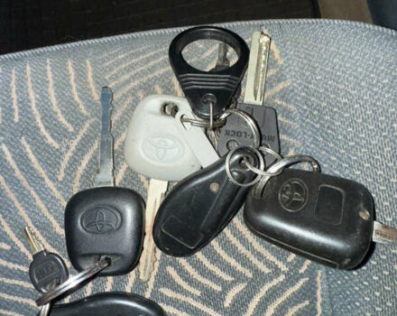 Зелений Тойота Авенсіс, об'ємом двигуна 1.8 л та пробігом 220 тис. км за 3999 $, фото 12 на Automoto.ua