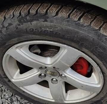 Зеленый Тойота Авенсис, объемом двигателя 1.8 л и пробегом 310 тыс. км за 3200 $, фото 4 на Automoto.ua