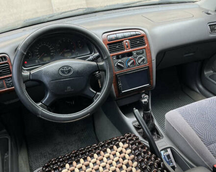 Зеленый Тойота Авенсис, объемом двигателя 1.8 л и пробегом 426 тыс. км за 3800 $, фото 4 на Automoto.ua