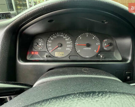 Зеленый Тойота Авенсис, объемом двигателя 2 л и пробегом 306 тыс. км за 4300 $, фото 9 на Automoto.ua