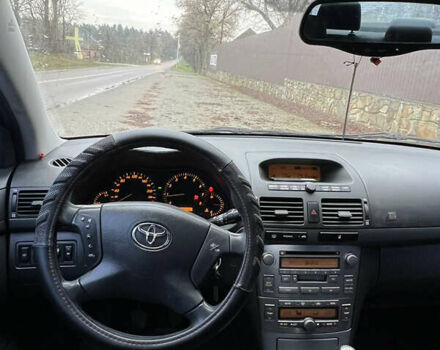 Зелений Тойота Авенсіс, об'ємом двигуна 1.8 л та пробігом 316 тис. км за 3500 $, фото 11 на Automoto.ua