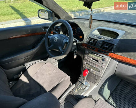 Зеленый Тойота Авенсис, объемом двигателя 2 л и пробегом 205 тыс. км за 4700 $, фото 16 на Automoto.ua
