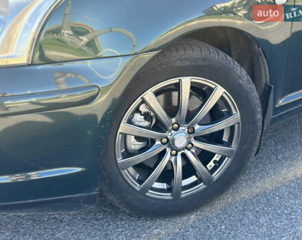 Зеленый Тойота Авенсис, объемом двигателя 2 л и пробегом 205 тыс. км за 4700 $, фото 2 на Automoto.ua