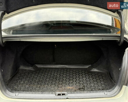 Зеленый Тойота Авенсис, объемом двигателя 1.8 л и пробегом 285 тыс. км за 5999 $, фото 11 на Automoto.ua