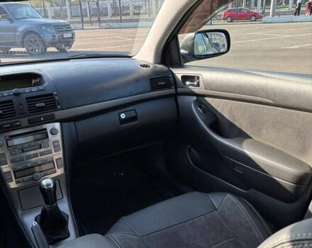 Зеленый Тойота Авенсис, объемом двигателя 1.8 л и пробегом 254 тыс. км за 5500 $, фото 25 на Automoto.ua