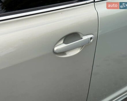 Зеленый Тойота Авенсис, объемом двигателя 1.8 л и пробегом 285 тыс. км за 5999 $, фото 20 на Automoto.ua