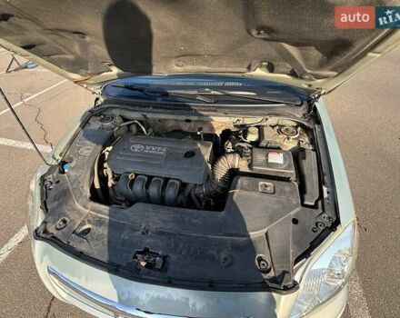 Зеленый Тойота Авенсис, объемом двигателя 1.8 л и пробегом 254 тыс. км за 5500 $, фото 16 на Automoto.ua