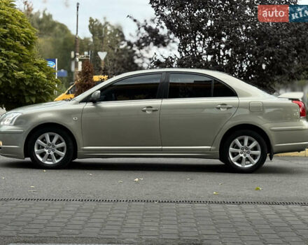 Зеленый Тойота Авенсис, объемом двигателя 1.8 л и пробегом 285 тыс. км за 5999 $, фото 1 на Automoto.ua