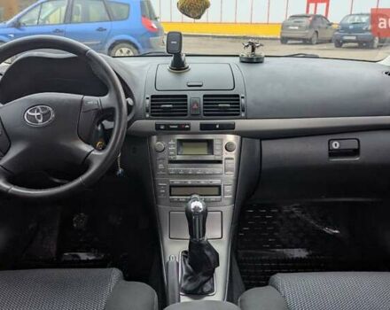 Зеленый Тойота Авенсис, объемом двигателя 1.79 л и пробегом 213 тыс. км за 6300 $, фото 8 на Automoto.ua