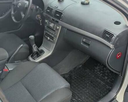 Зеленый Тойота Авенсис, объемом двигателя 1.79 л и пробегом 213 тыс. км за 6300 $, фото 7 на Automoto.ua