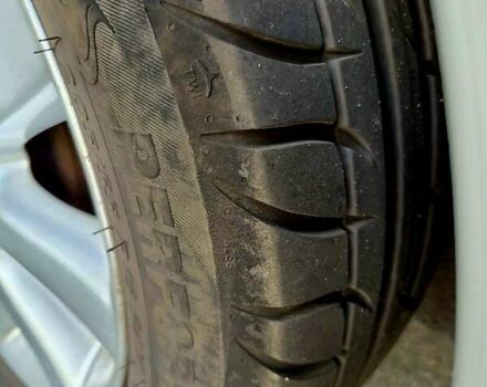 Зелений Тойота Авенсіс, об'ємом двигуна 2 л та пробігом 167 тис. км за 8000 $, фото 15 на Automoto.ua