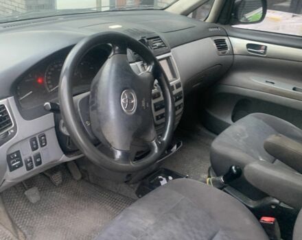 Зеленый Тойота Авенсис, объемом двигателя 2 л и пробегом 330 тыс. км за 3200 $, фото 2 на Automoto.ua