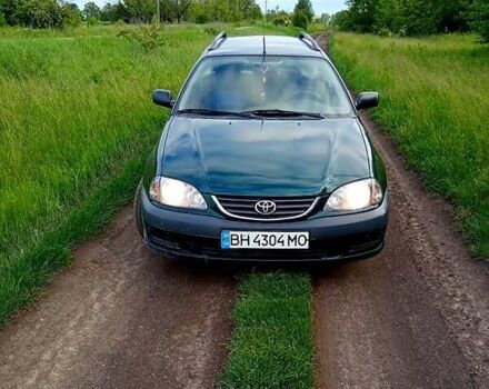 Зеленый Тойота Авенсис, объемом двигателя 1.8 л и пробегом 250 тыс. км за 3999 $, фото 3 на Automoto.ua