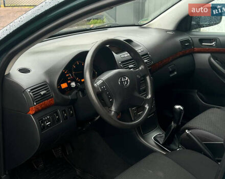 Зеленый Тойота Авенсис, объемом двигателя 2 л и пробегом 304 тыс. км за 7190 $, фото 10 на Automoto.ua
