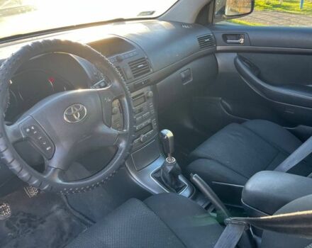 Зеленый Тойота Авенсис, объемом двигателя 2 л и пробегом 331 тыс. км за 2700 $, фото 8 на Automoto.ua