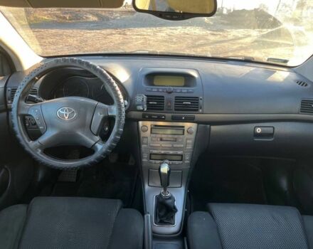 Зеленый Тойота Авенсис, объемом двигателя 2 л и пробегом 331 тыс. км за 2700 $, фото 9 на Automoto.ua