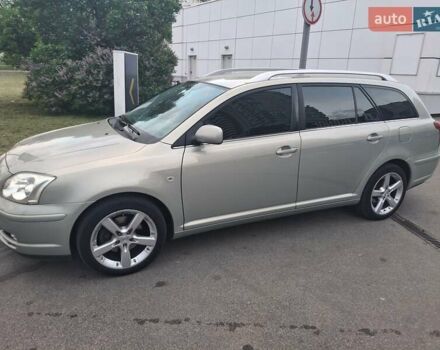 Зеленый Тойота Авенсис, объемом двигателя 2 л и пробегом 221 тыс. км за 5500 $, фото 11 на Automoto.ua