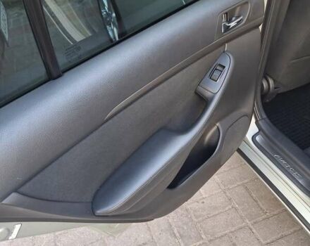 Зеленый Тойота Авенсис, объемом двигателя 2 л и пробегом 221 тыс. км за 5500 $, фото 22 на Automoto.ua