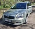 Зеленый Тойота Авенсис, объемом двигателя 2 л и пробегом 221 тыс. км за 5500 $, фото 1 на Automoto.ua