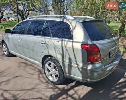 Зеленый Тойота Авенсис, объемом двигателя 2 л и пробегом 221 тыс. км за 5500 $, фото 4 на Automoto.ua