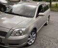 Зеленый Тойота Авенсис, объемом двигателя 2 л и пробегом 260 тыс. км за 5600 $, фото 1 на Automoto.ua