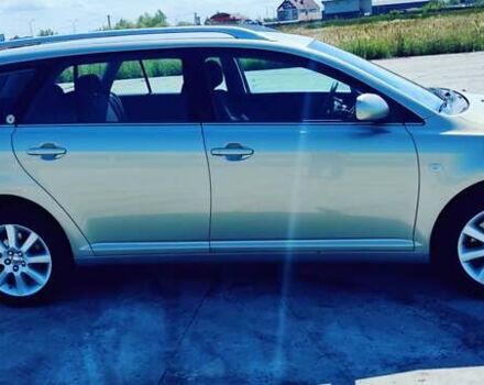 Зеленый Тойота Авенсис, объемом двигателя 2 л и пробегом 215 тыс. км за 6000 $, фото 5 на Automoto.ua