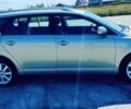Зеленый Тойота Авенсис, объемом двигателя 2 л и пробегом 215 тыс. км за 6000 $, фото 5 на Automoto.ua