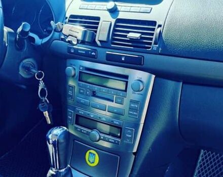 Зеленый Тойота Авенсис, объемом двигателя 2 л и пробегом 215 тыс. км за 6000 $, фото 11 на Automoto.ua