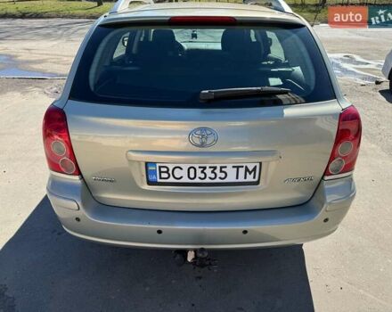 Зеленый Тойота Авенсис, объемом двигателя 2.01 л и пробегом 231 тыс. км за 6550 $, фото 1 на Automoto.ua