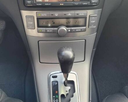 Зелений Тойота Авенсіс, об'ємом двигуна 2 л та пробігом 146 тис. км за 8000 $, фото 14 на Automoto.ua