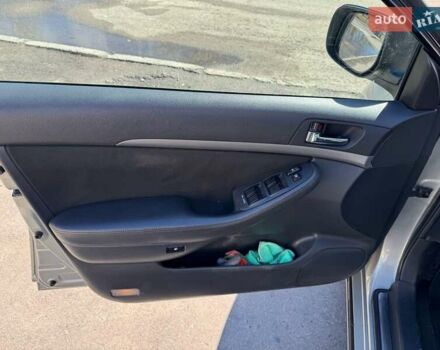 Зеленый Тойота Авенсис, объемом двигателя 2.01 л и пробегом 231 тыс. км за 6550 $, фото 12 на Automoto.ua