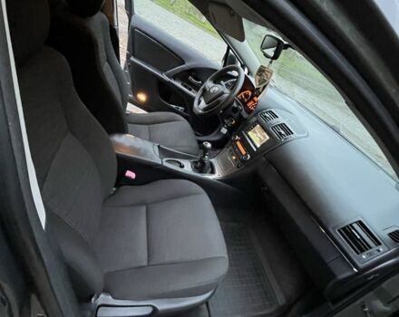 Зеленый Тойота Авенсис, объемом двигателя 2 л и пробегом 277 тыс. км за 8500 $, фото 9 на Automoto.ua