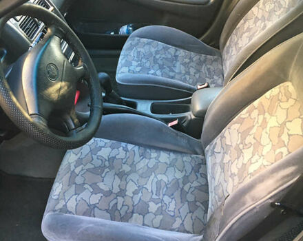 Зеленый Тойота Авенсис, объемом двигателя 1.8 л и пробегом 545 тыс. км за 2600 $, фото 2 на Automoto.ua